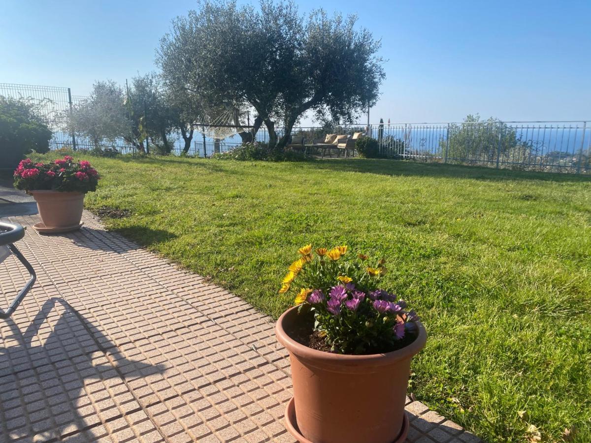 Casa Vista Mare - Superb Garden And Parking Included Villa Imperia Exterior foto