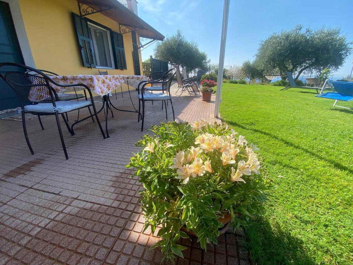 Casa Vista Mare - Superb Garden And Parking Included Villa Imperia Exterior foto
